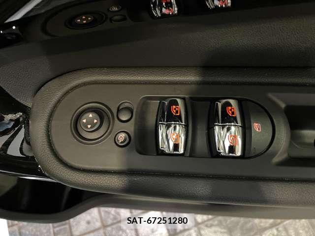 Bmw MINI 2021-08 7787076-14