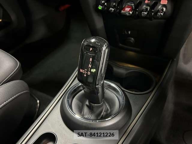 Bmw MINI 2023-09 8354963-10
