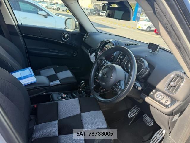 Bmw MINI 2020-12 8413618-5