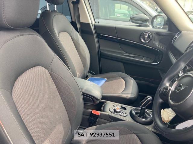 Bmw MINI 2020-10 8739773-16