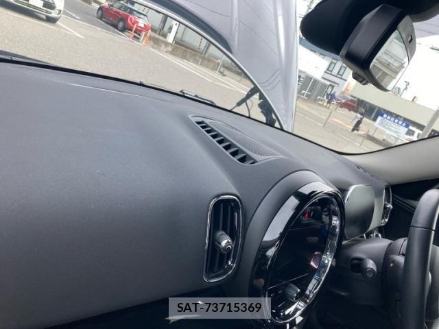Bmw MINI 2023-12 8830358-21