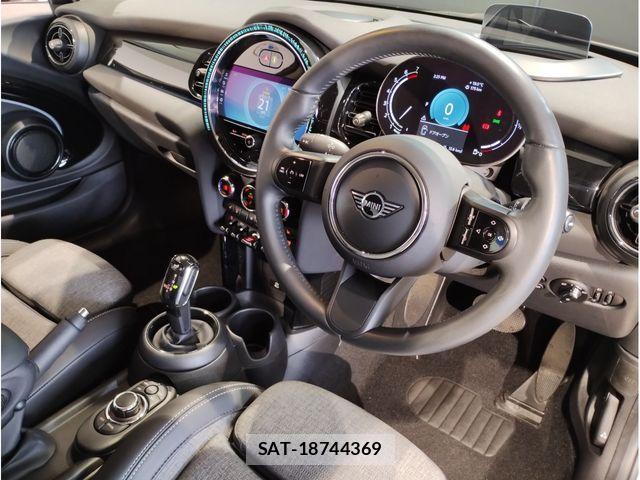 Bmw MINI 2023-03 1347160-14