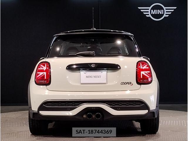 Bmw MINI 2023-03 1347160-4