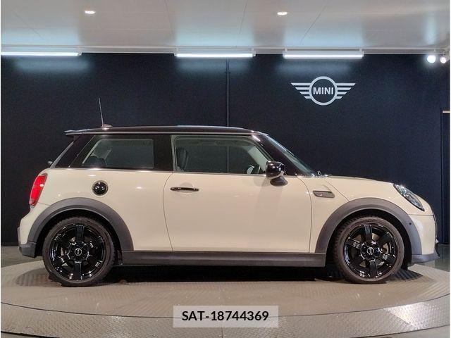 Bmw MINI 2023-03 1347160-7