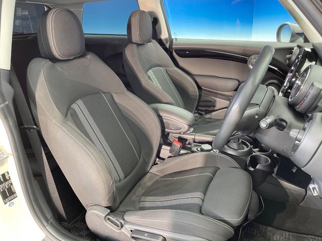 Bmw MINI 2019-06 1546839-8