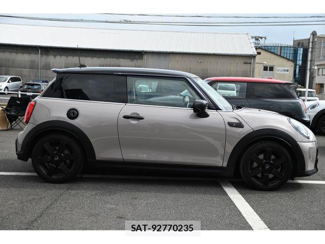Bmw MINI 2023-01 6013099-3