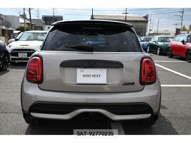 Bmw MINI 2023-01 6013099-5
