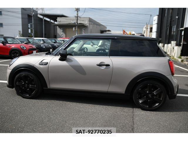 Bmw MINI 2023-01 6013099-7