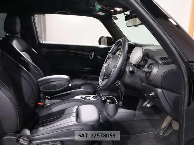 Bmw MINI 2022-03 7059587-12
