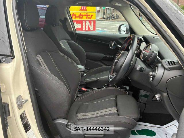 Bmw MINI 2018-04 7272333-17