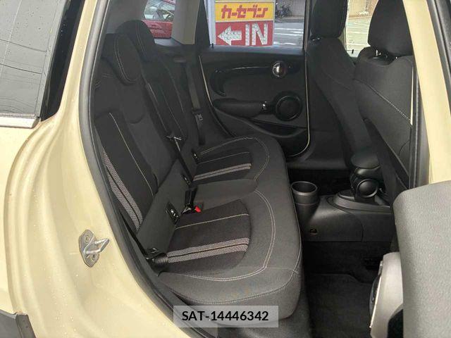 Bmw MINI 2018-04 7272333-18