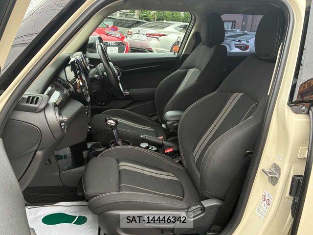 Bmw MINI 2018-04 7272333-24