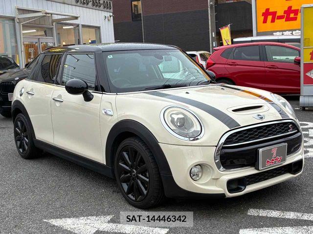 Bmw MINI 2018-04 7272333-26