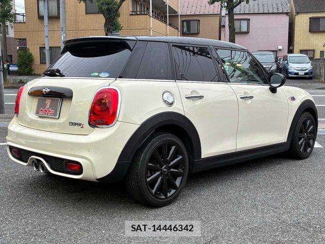 Bmw MINI 2018-04 7272333-28