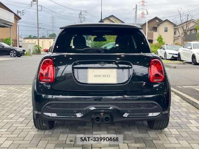 Bmw MINI 2023-10 7455816-4