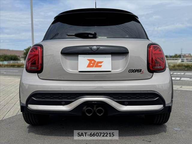 Bmw MINI 2021-06 7618117-13