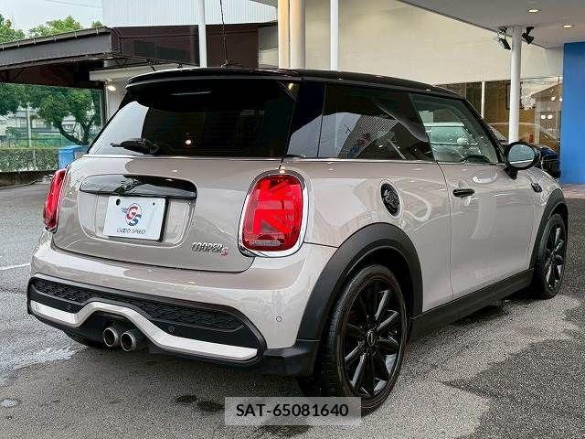 Bmw MINI 2021-06 7787087-12
