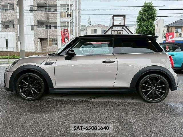 Bmw MINI 2021-06 7787087-15