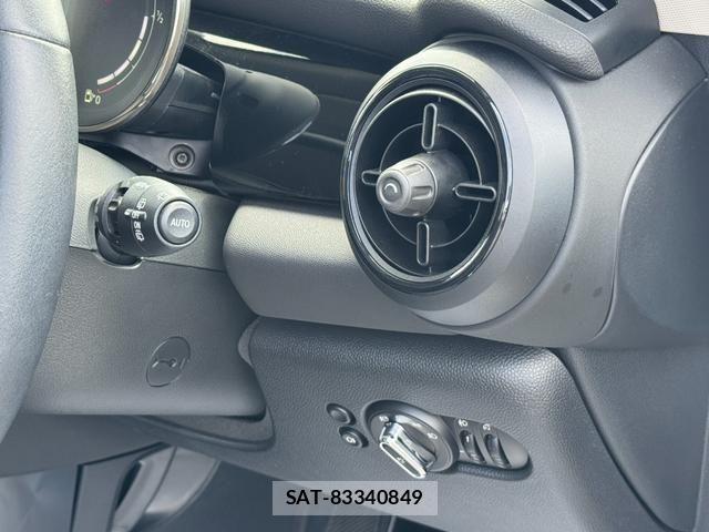 Bmw MINI 2021-06 7787086-23
