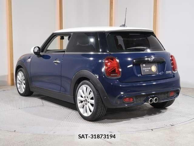 Bmw MINI 2019-08 8074614-1
