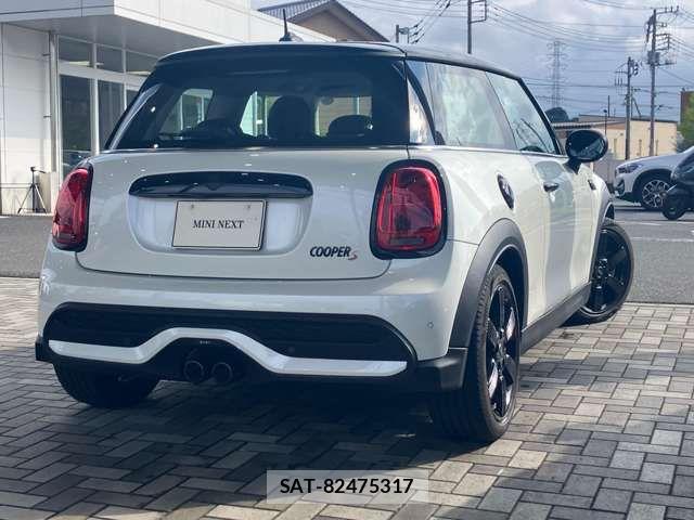 Bmw MINI 2023-06 8100469-2