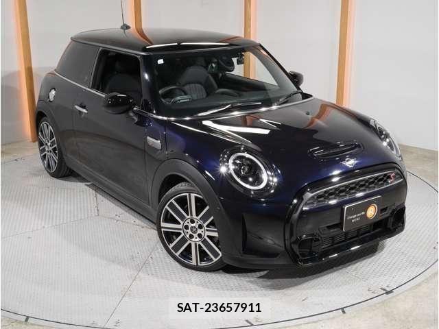 Bmw MINI 2023-11 8525777-16