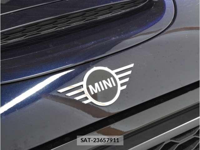 Bmw MINI 2023-11 8525777-19