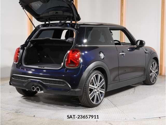 Bmw MINI 2023-11 8525777-26