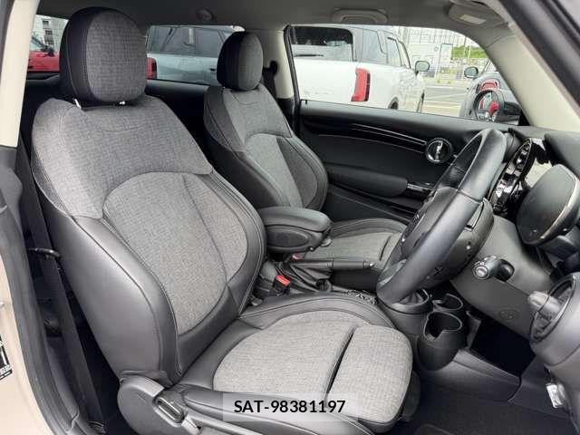Bmw MINI 2022-04 8848485-16