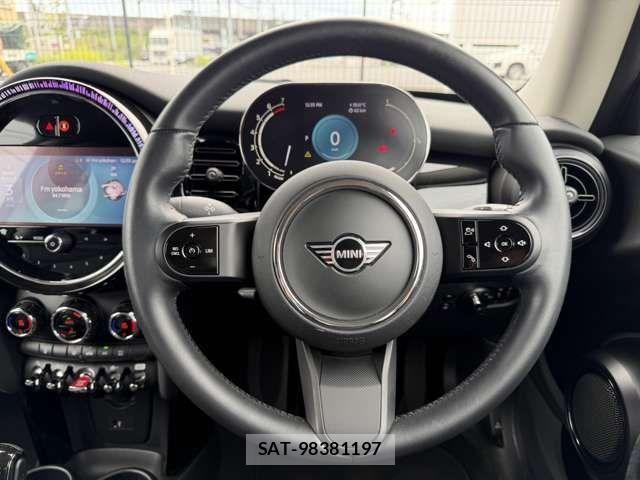 Bmw MINI 2022-04 8848485-18
