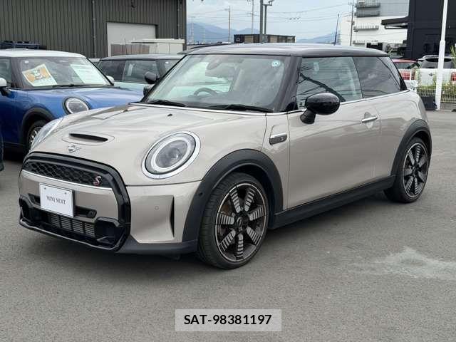 Bmw MINI 2022-04 8848485-6