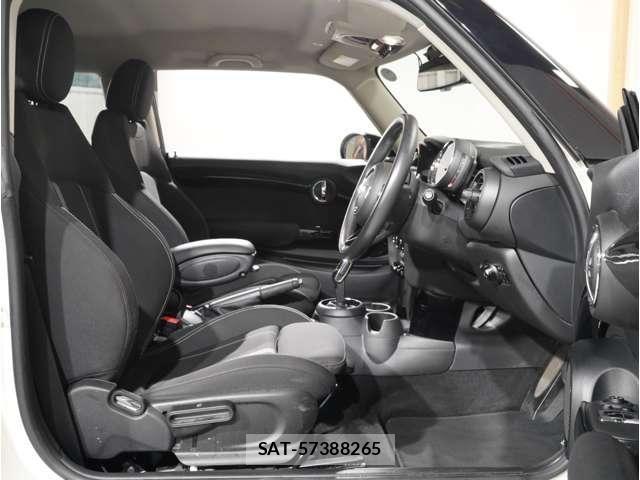 Bmw MINI 2020-06 8871477-12