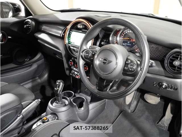 Bmw MINI 2020-06 8871477-15