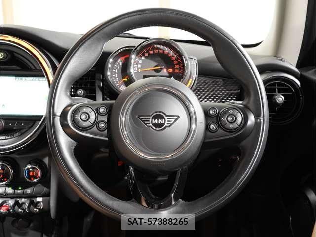 Bmw MINI 2020-06 8871477-16
