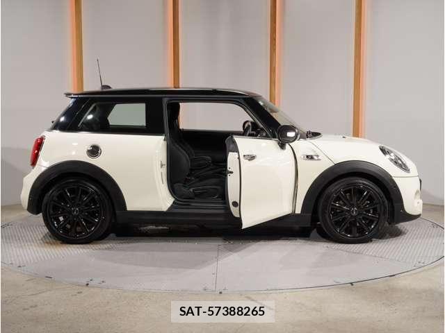 Bmw MINI 2020-06 8871477-23
