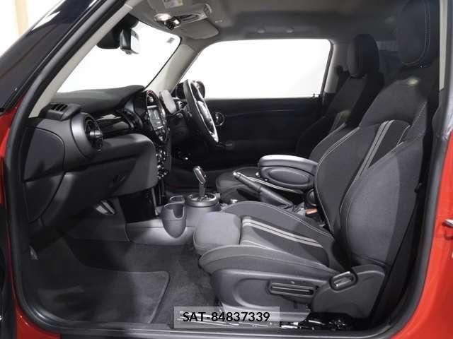 Bmw MINI 2021-04 8871472-9