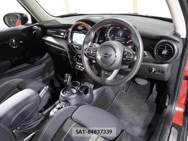 Bmw MINI 2021-04 8871472-13