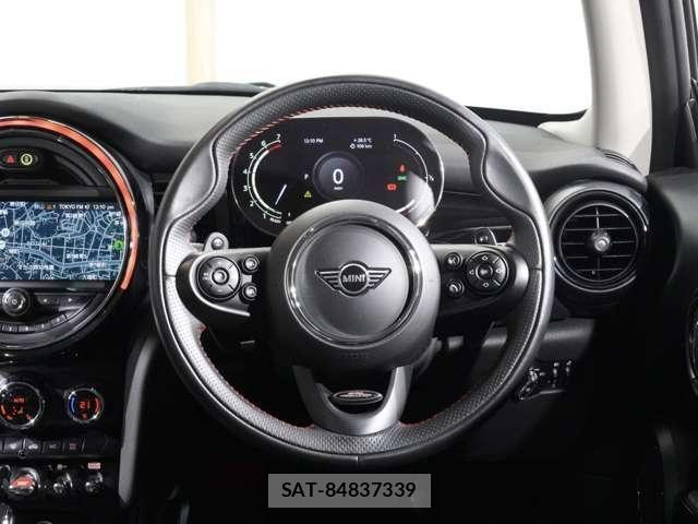 Bmw MINI 2021-04 8871472-14
