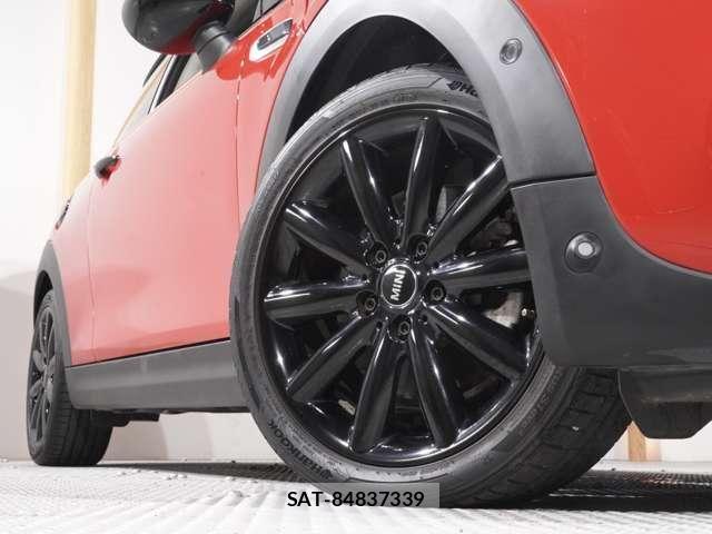 Bmw MINI 2021-04 8871472-17