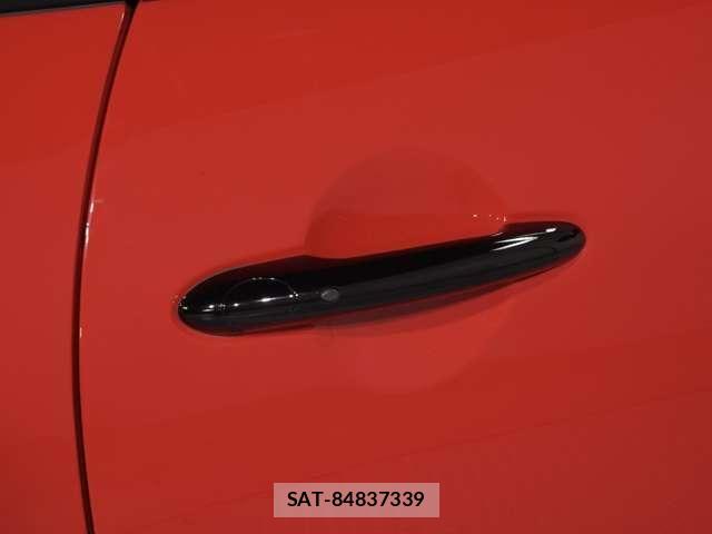 Bmw MINI 2021-04 8871472-23