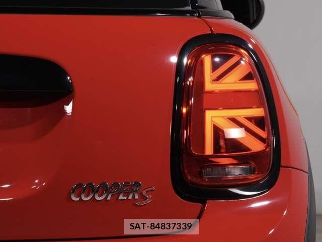 Bmw MINI 2021-04 8871472-26
