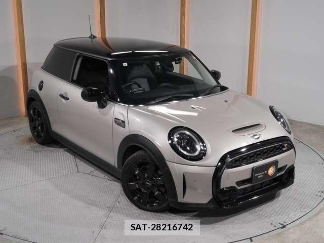 Bmw MINI 2021-08 8883926-16