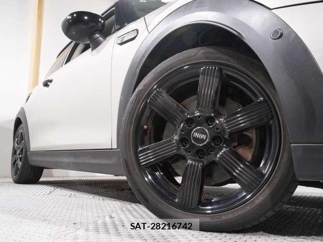 Bmw MINI 2021-08 8883926-17