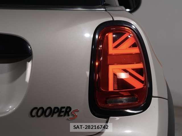 Bmw MINI 2021-08 8883926-24