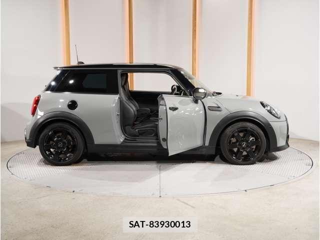 Bmw MINI 2022-06 8883927-21