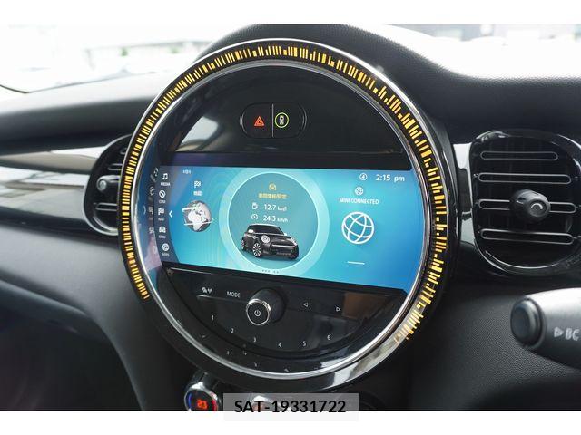 Bmw MINI 2021-12 8883929-9