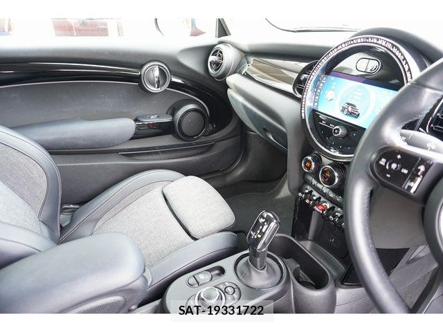 Bmw MINI 2021-12 8883929-21