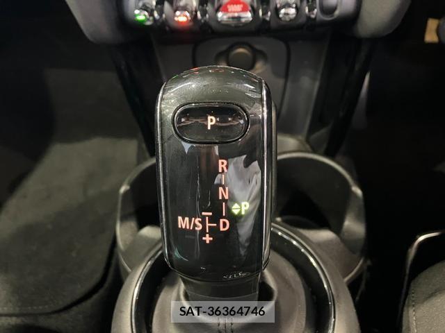 Bmw MINI 2019-04 1016938-18