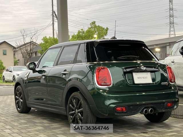 Bmw MINI 2019-04 1016938-2