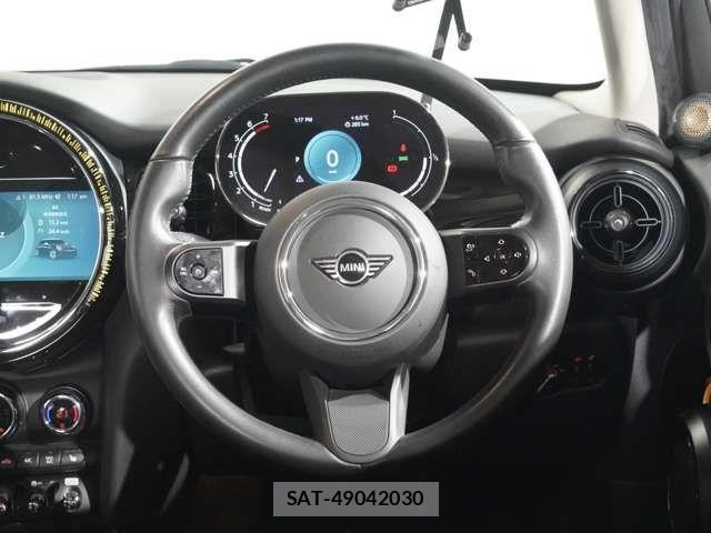 Bmw MINI 2023-08 5872236-16
